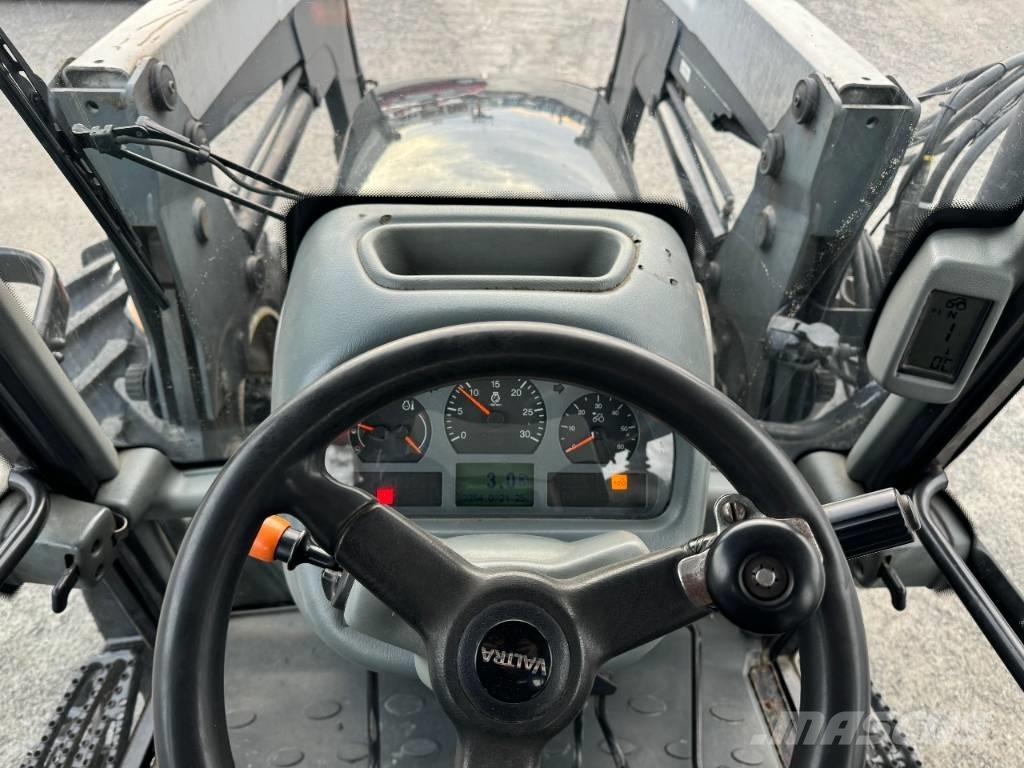 Valtra C 130 Traktorji