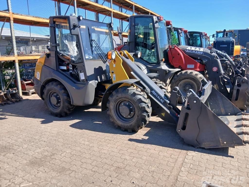 Mecalac AX 700 Kolesni nakladalci