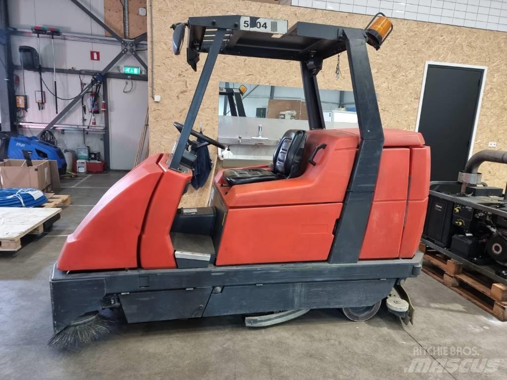 Hako Jonas B1100 Cestni pometači