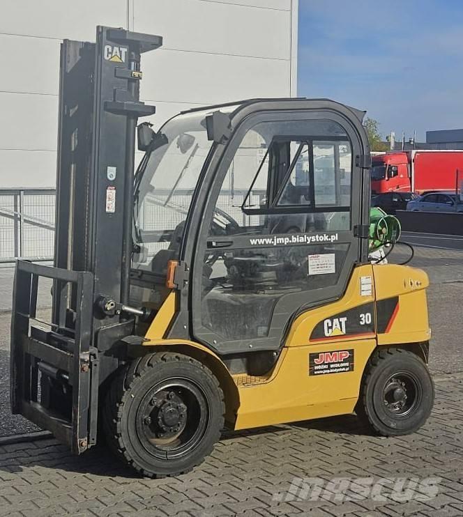 CAT GP 30 N Plinski viličarji