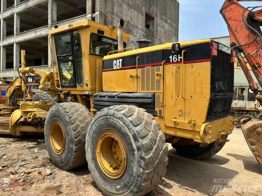 CAT 16 H Grederji