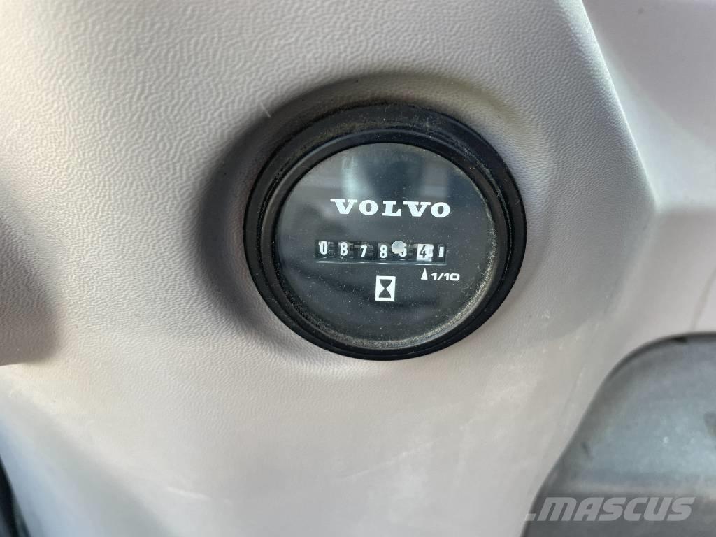 Volvo ECR235EL Bagri goseničarji