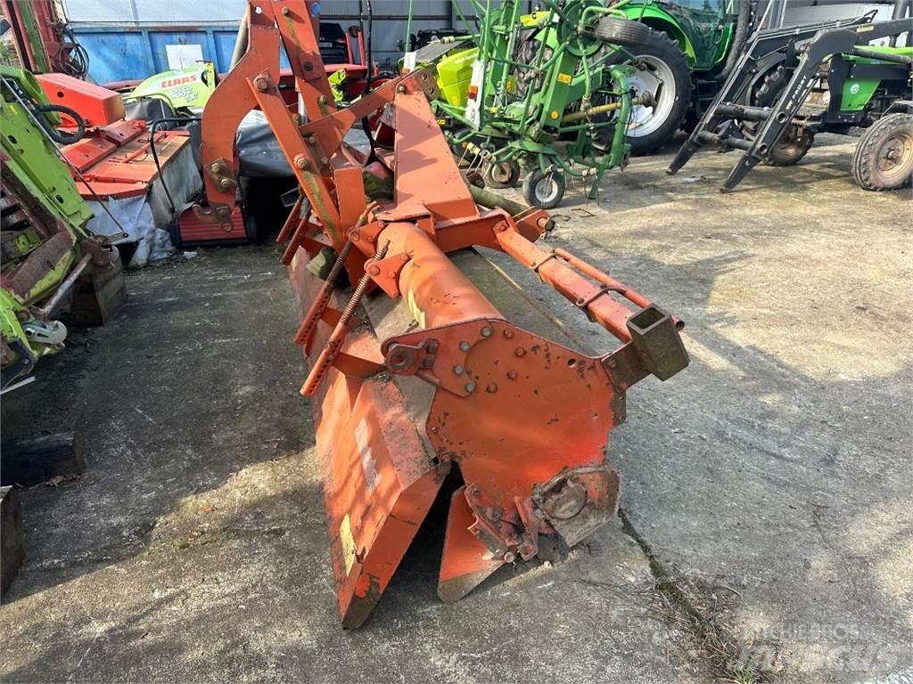 Kuhn EL140N 305 Priključki za pripravo tal (plugi, brane)