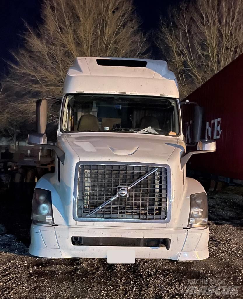 Volvo VNL 42 670 Vlačilci