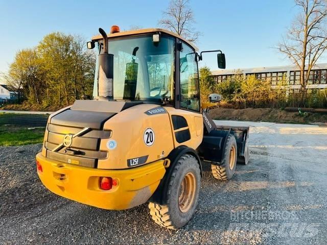 Volvo L25FZ Skid steer mini nakladalci