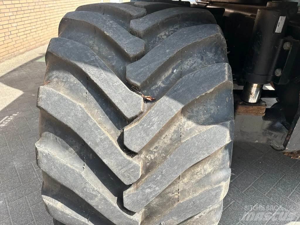JCB JS145W Bagri na kolesih