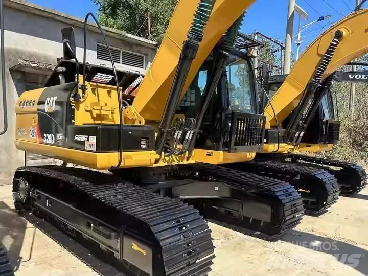 CAT CAT320D2 Midi bagri 7t – 12t