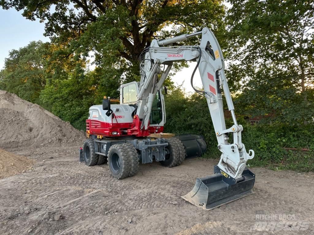 Takeuchi TB295W Bagri na kolesih