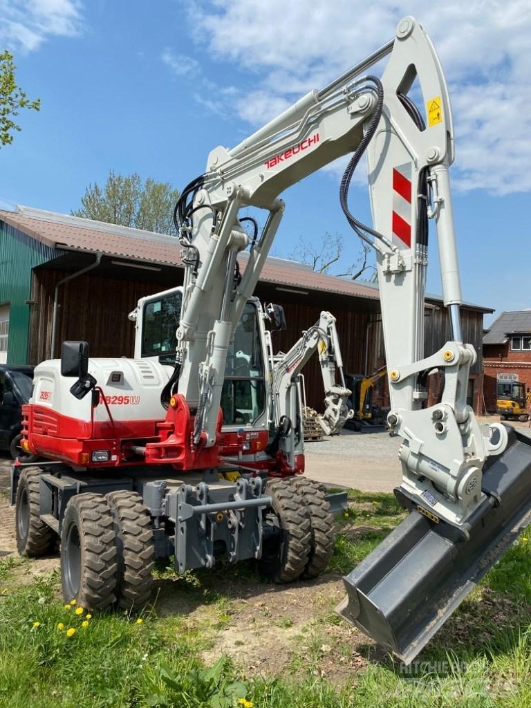 Takeuchi TB295W Bagri na kolesih