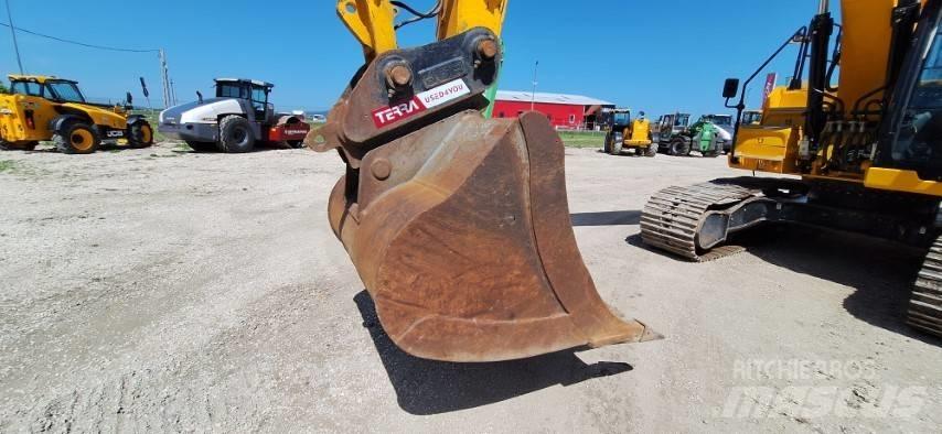 JCB 220X LC Bagri goseničarji