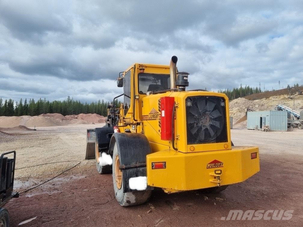 Ljungby L 18 Kolesni nakladalci