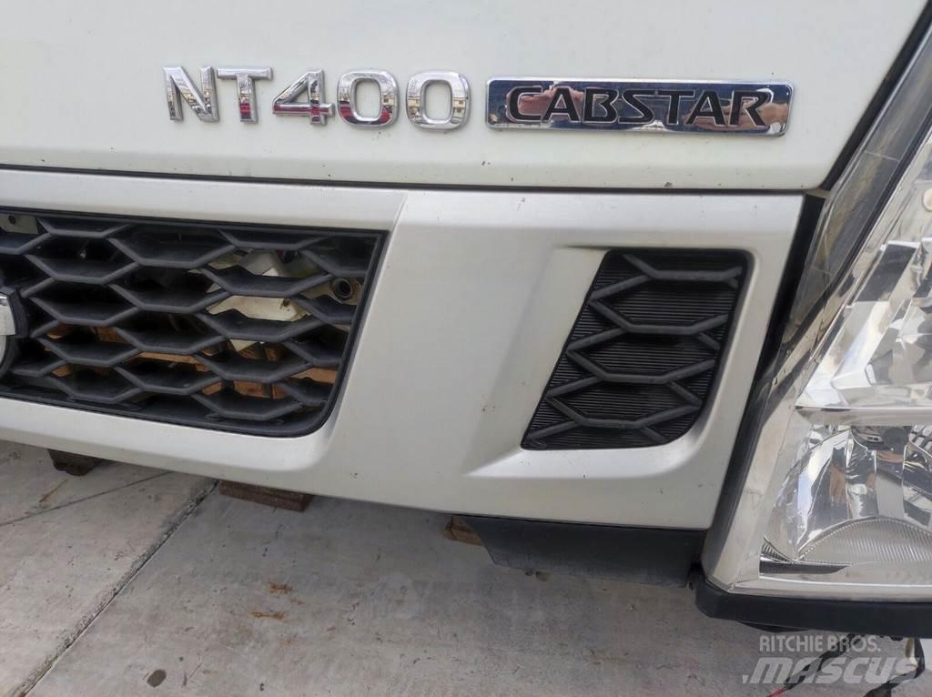 Nissan NT400 Kabine in notranjost