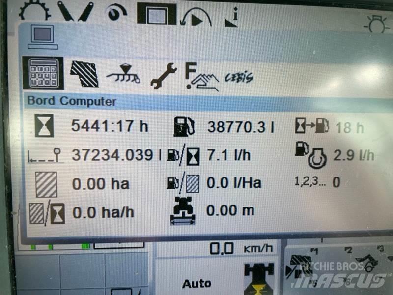 CLAAS ARION 550 Traktorji