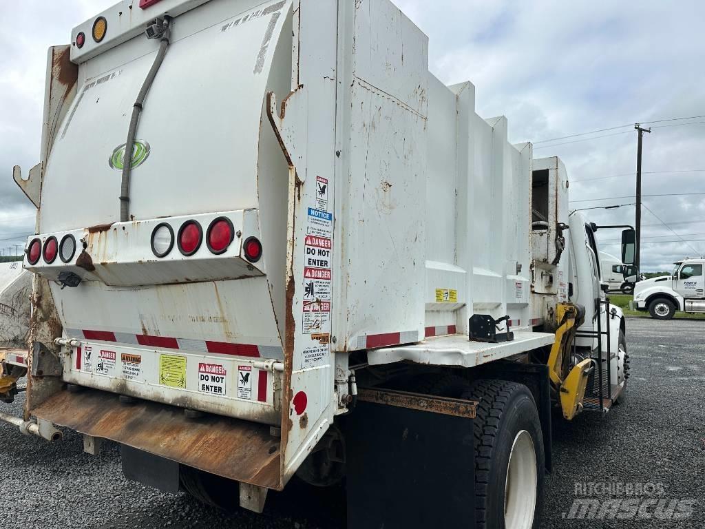 Freightliner M2 Komunalni tovornjaki