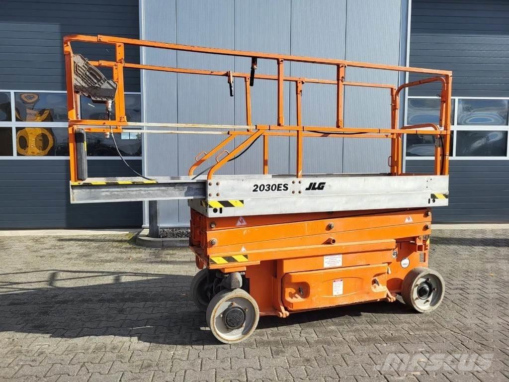 JLG 2030ES Škarjaste dvižne ploščadi