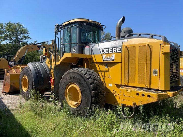 John Deere 824K-II Kolesni nakladalci