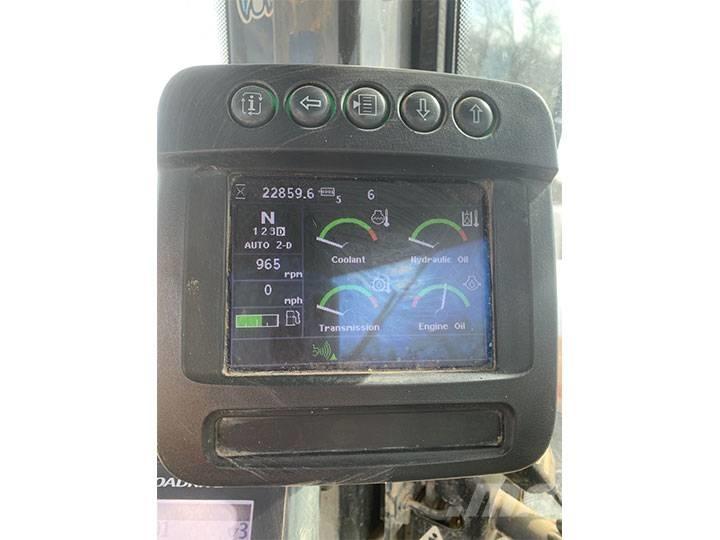 John Deere 824K-II Kolesni nakladalci