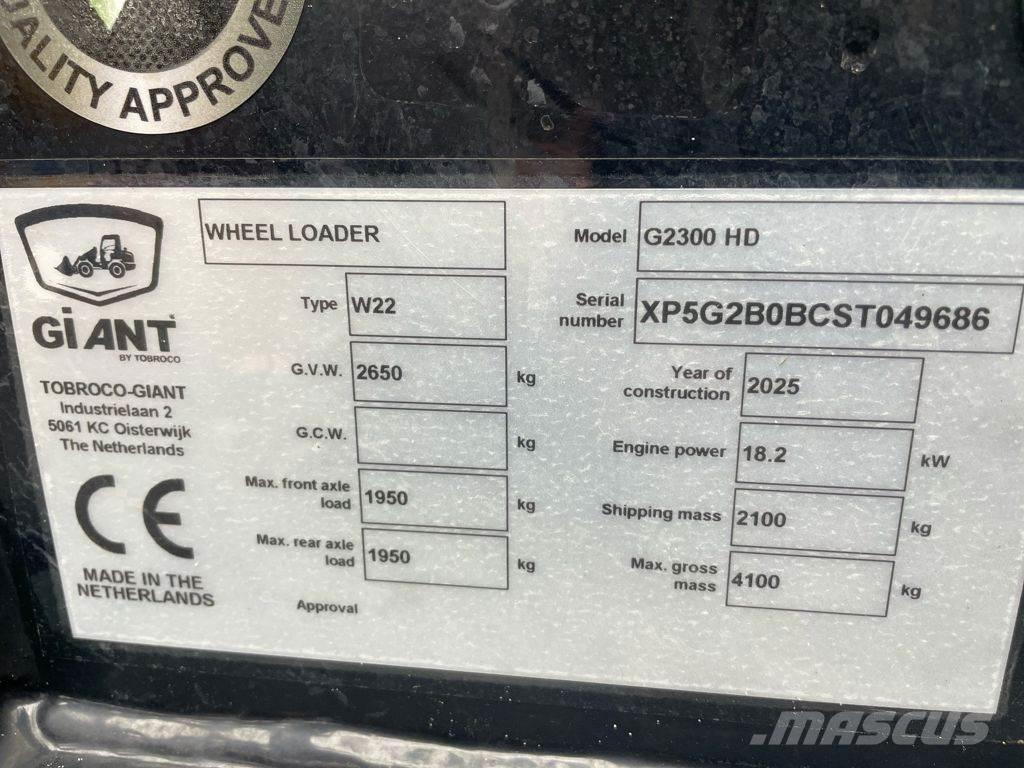 GiANT G2300 HD Kolesni nakladalci
