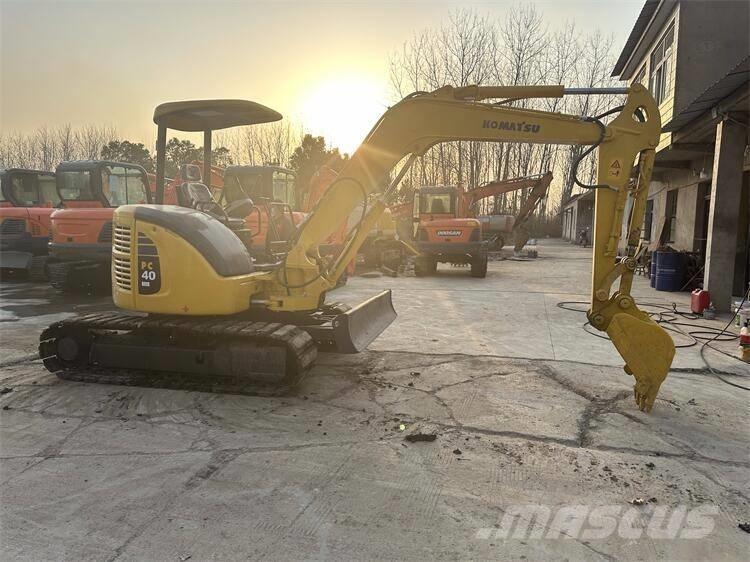 Komatsu PC 40 Bagri goseničarji