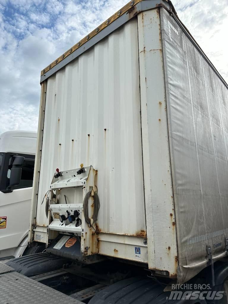 Krone SDP 27 MEGA Polprikolice s ponjavo