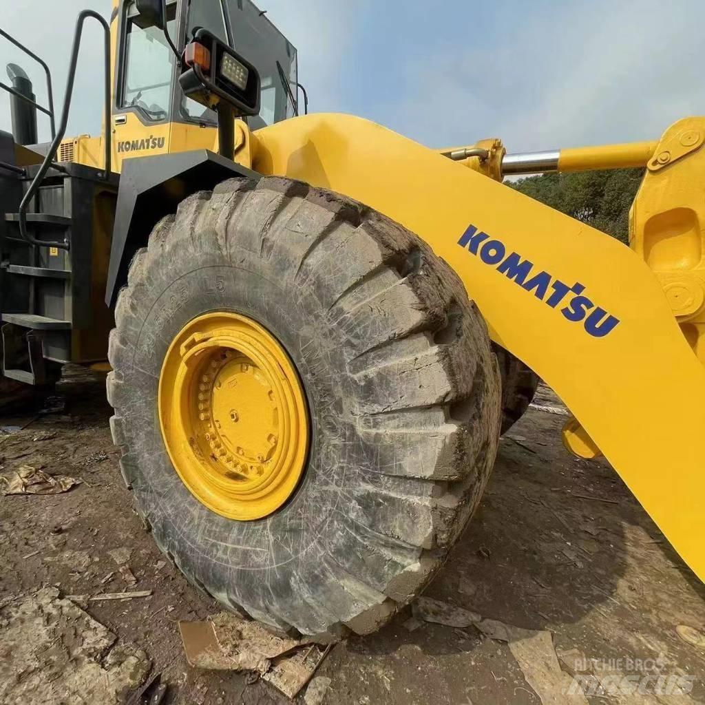 Komatsu WA 500 Kolesni nakladalci
