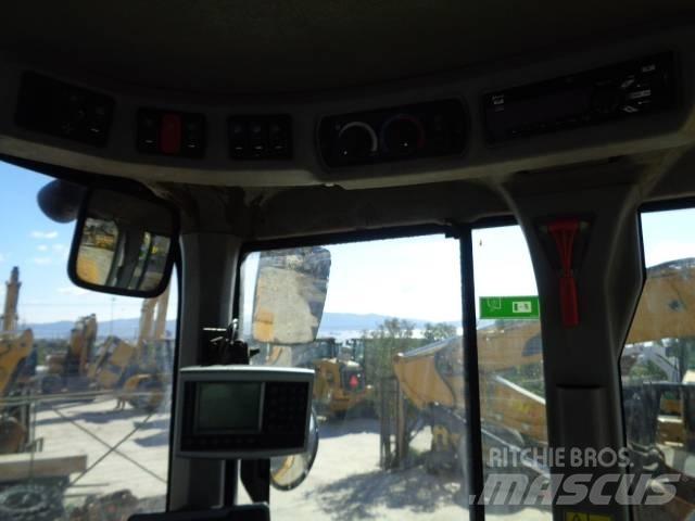 CAT 938M Kolesni nakladalci