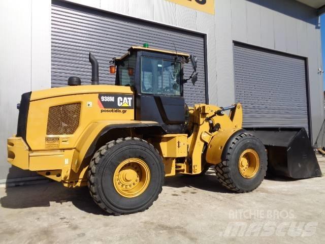 CAT 938M Kolesni nakladalci