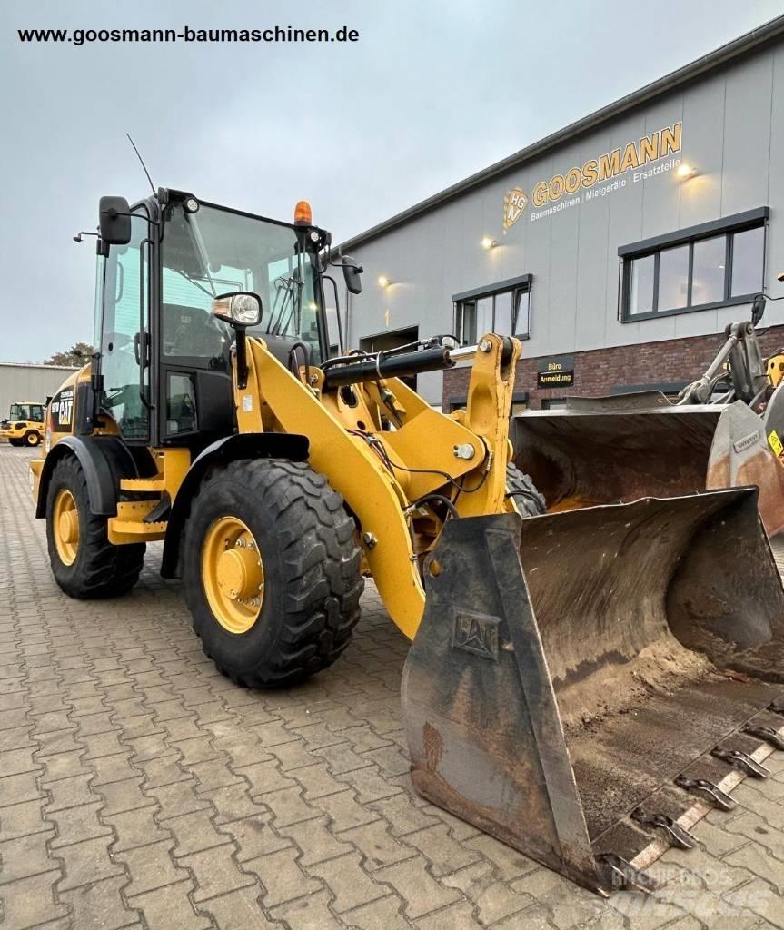 CAT 907 M Kolesni nakladalci