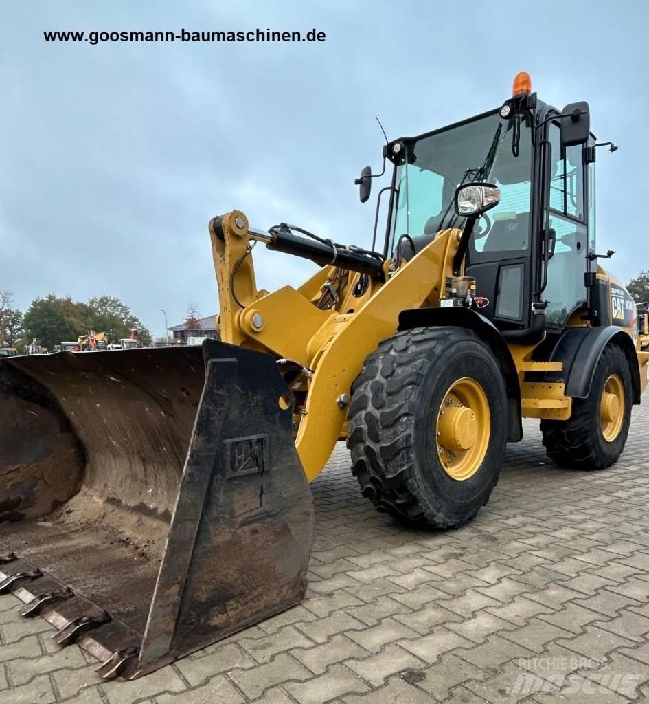CAT 907 M Kolesni nakladalci