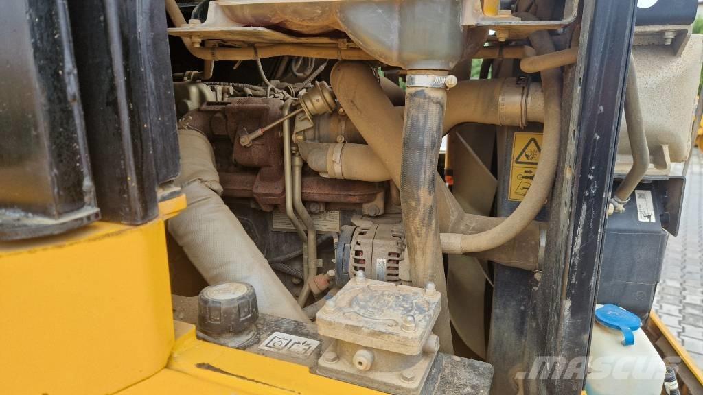 JCB 9TFT Ne cestni demperji