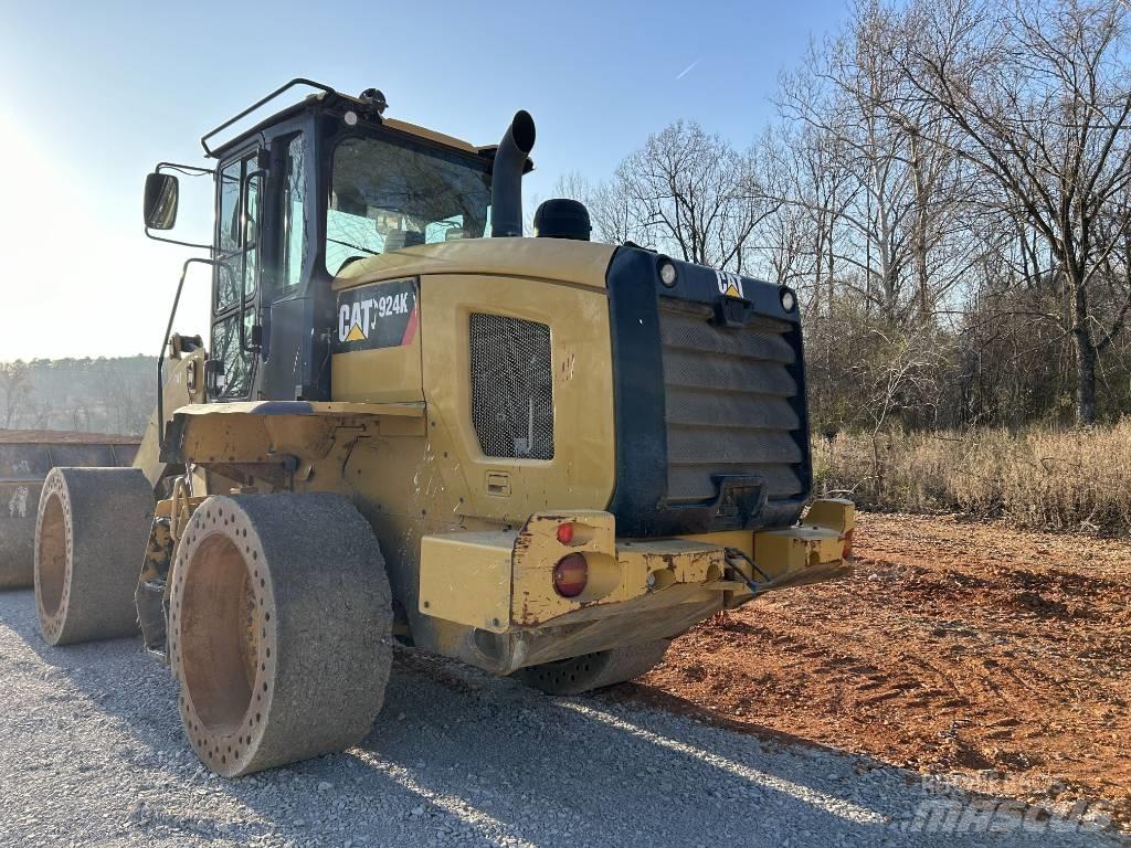 CAT 924 K Kolesni nakladalci