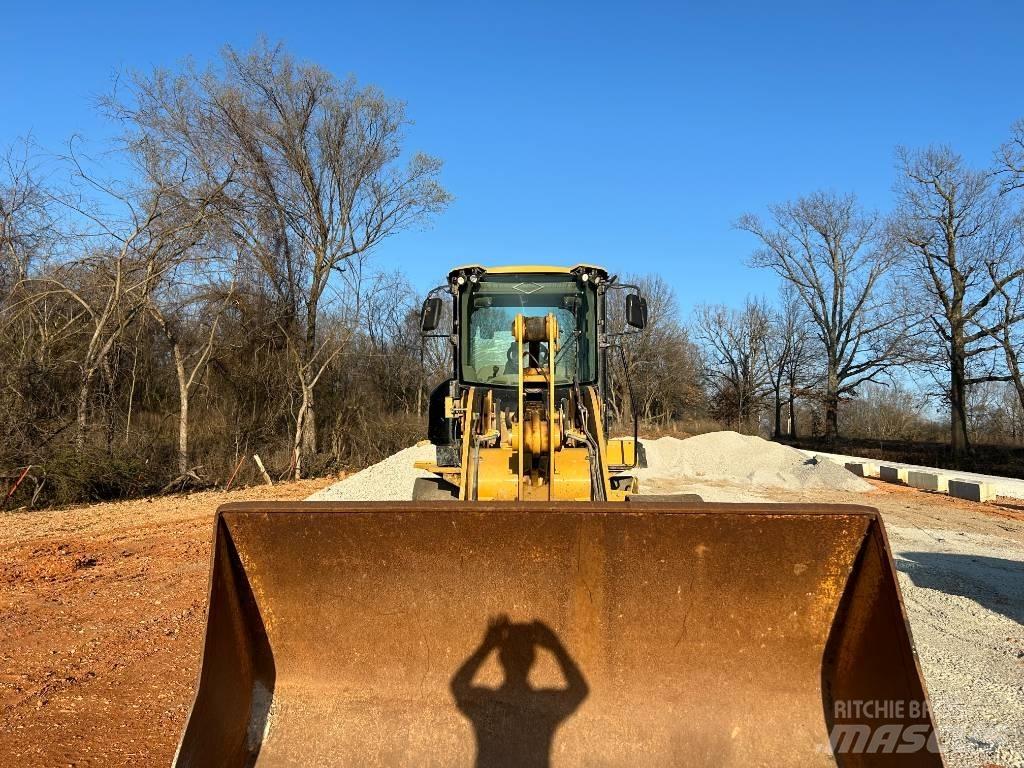 CAT 924 K Kolesni nakladalci