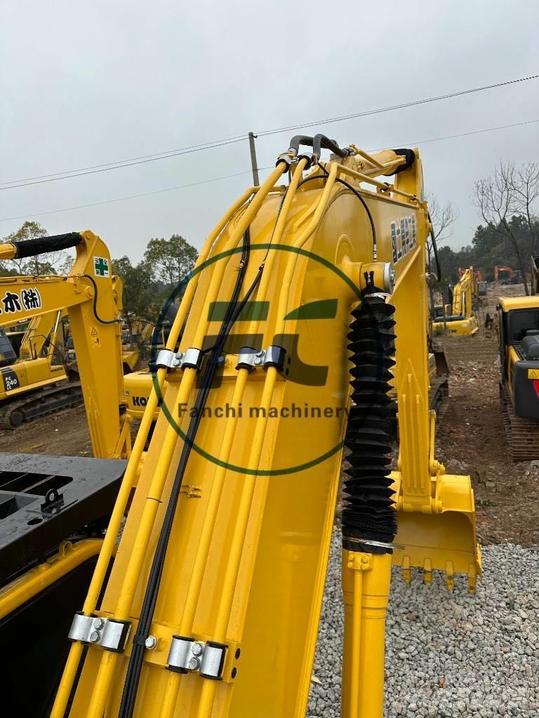 Komatsu PC 200-8 Bagri goseničarji