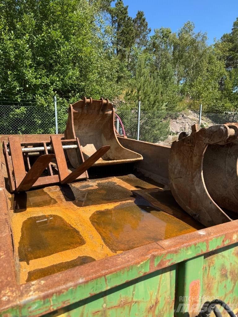 CAT M316F Bagri na kolesih
