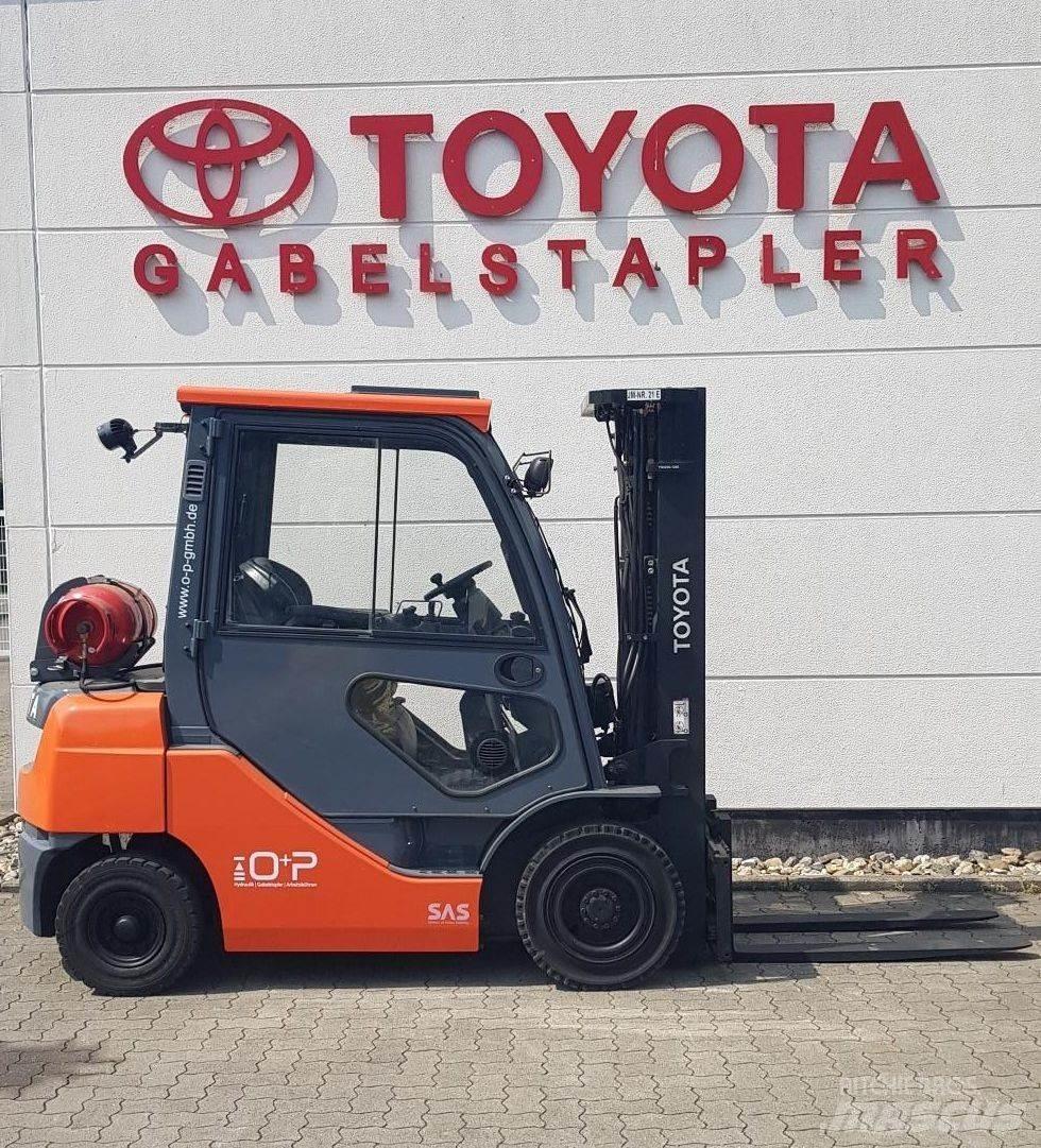 Toyota 02-8FGF25 Plinski viličarji