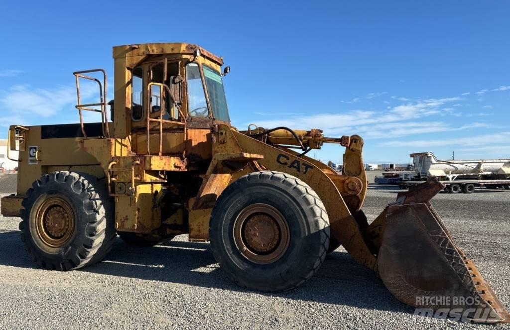 CAT 966 D Kolesni nakladalci