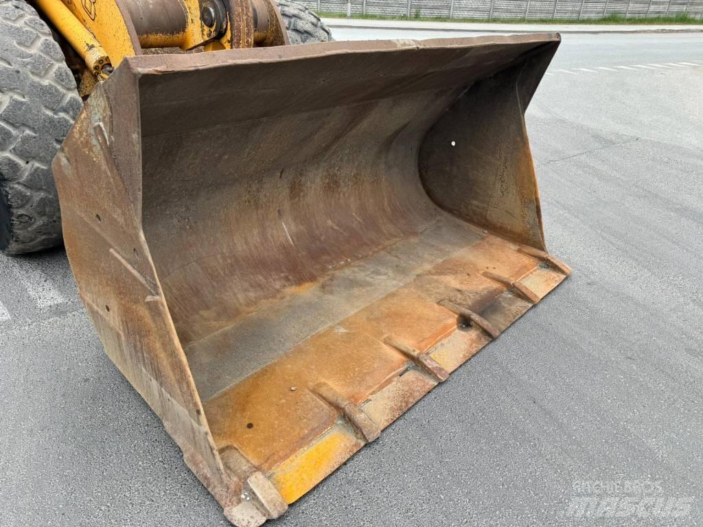 Liebherr L 538 Kolesni nakladalci