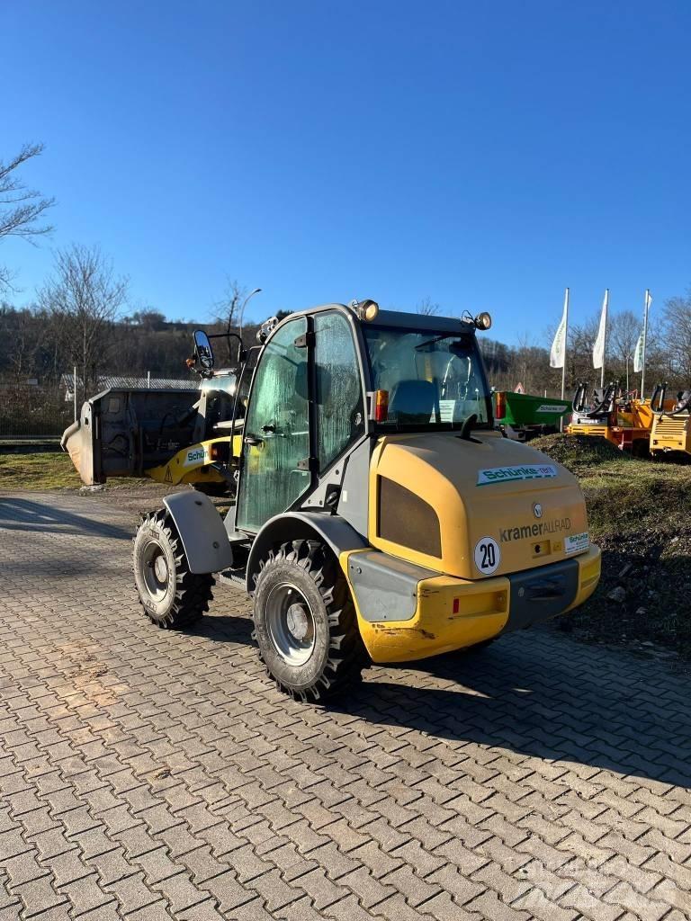 Kramer 750 Kolesni nakladalci