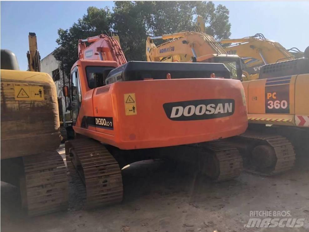 Doosan 225 LC Bagri goseničarji