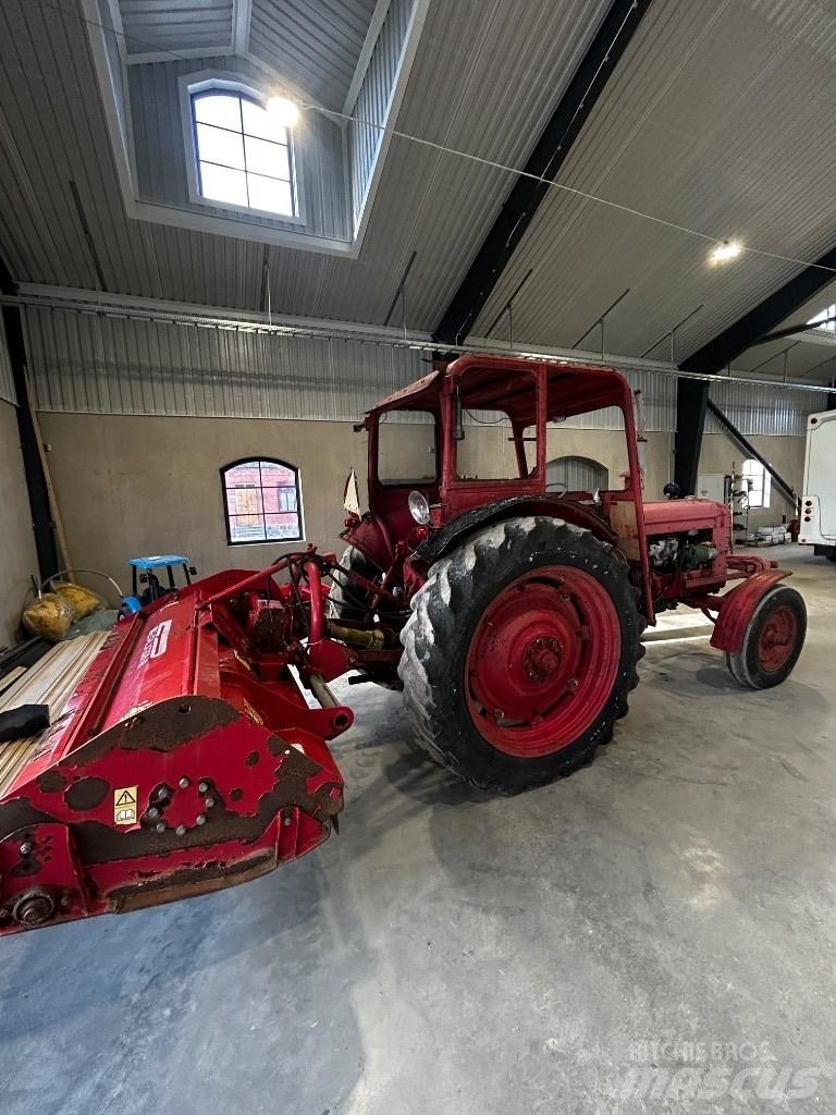 Volvo BM 350 Traktorji