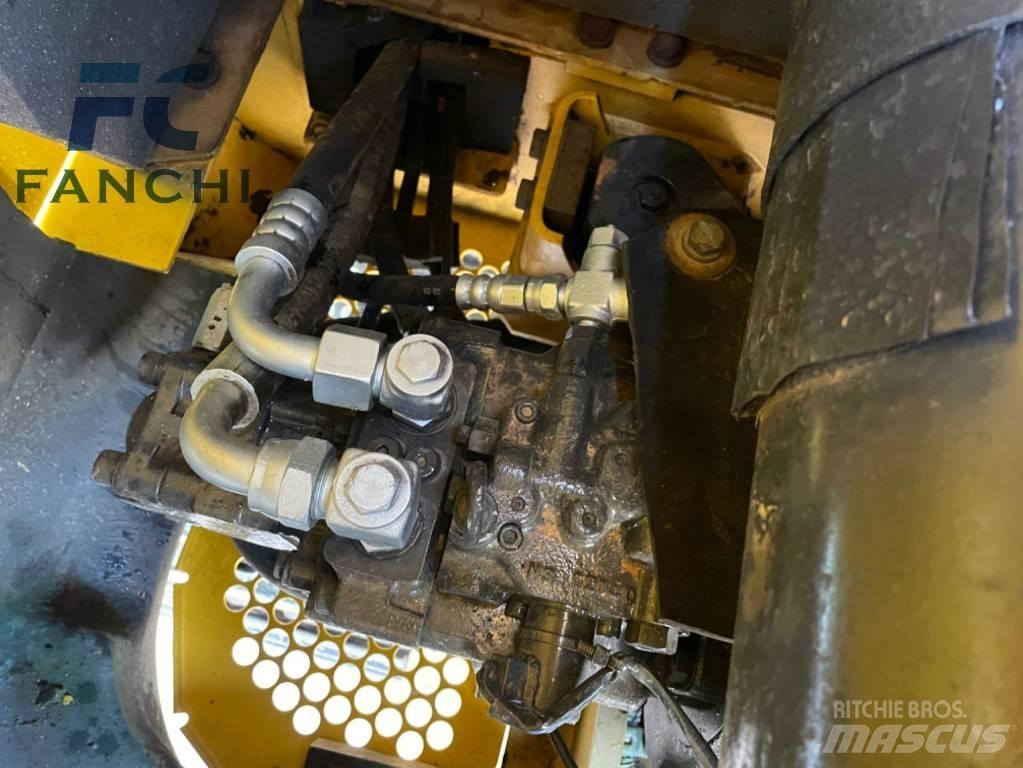 Komatsu PC 56-7 Bagri goseničarji