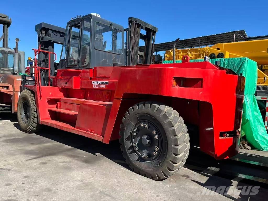 Mitsubishi FD 30 T Dizelski viličarji