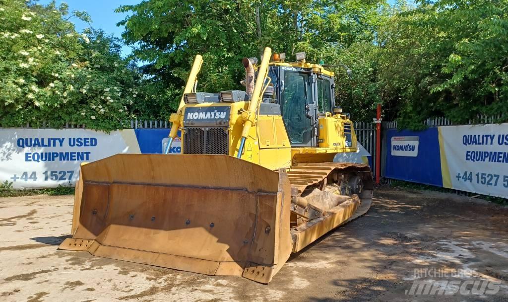 Komatsu D65WX-18 Buldožerji goseničarji