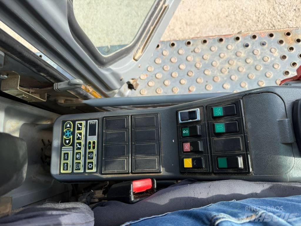 Volvo EC 360 B LC Bagri goseničarji