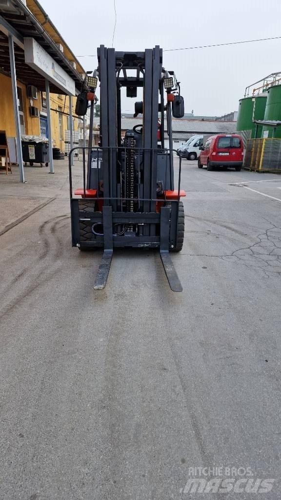 Linde H 25 D Dizelski viličarji