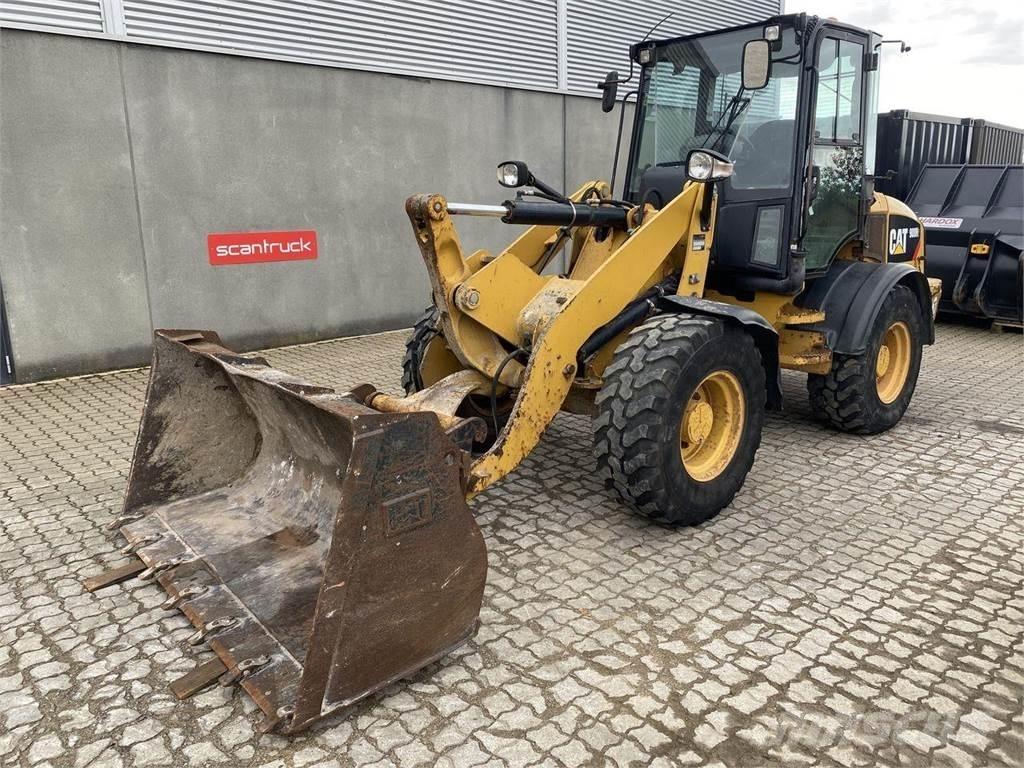CAT 908 H2 Večnamenski nakladalci