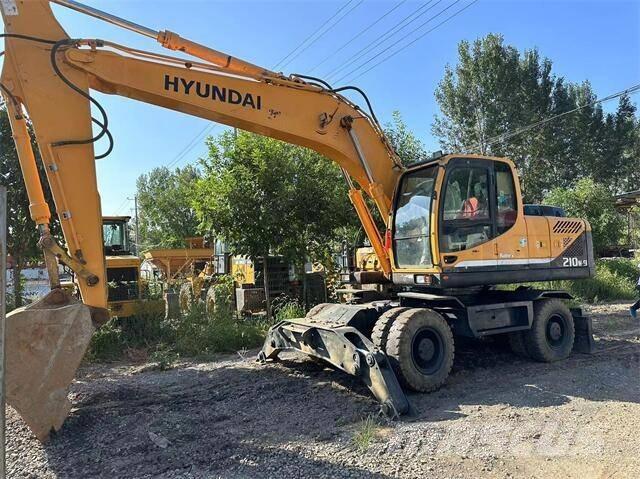 Hyundai 210W Bagri na kolesih