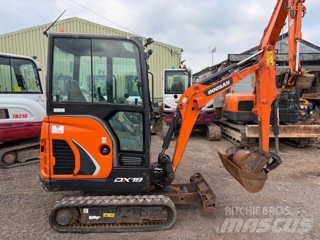 Doosan DX 19 Mini bagri <7t
