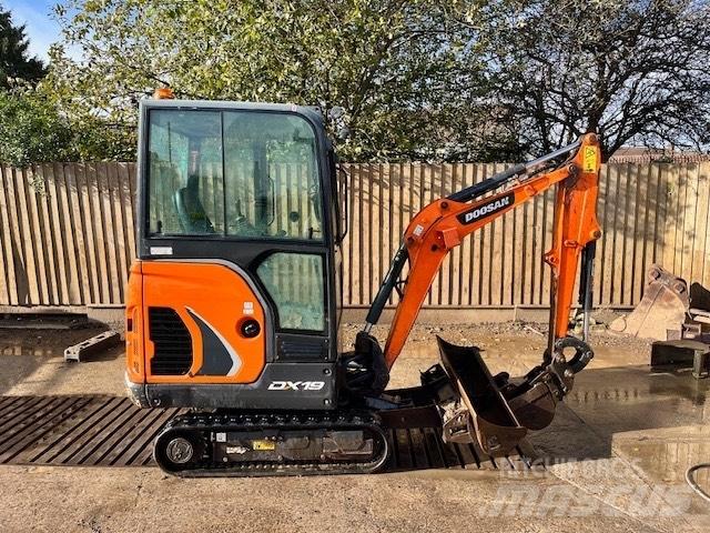 Doosan DX 19 Mini bagri <7t