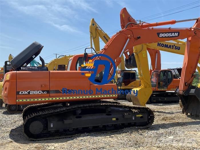 Doosan DX 260LC Bagri goseničarji